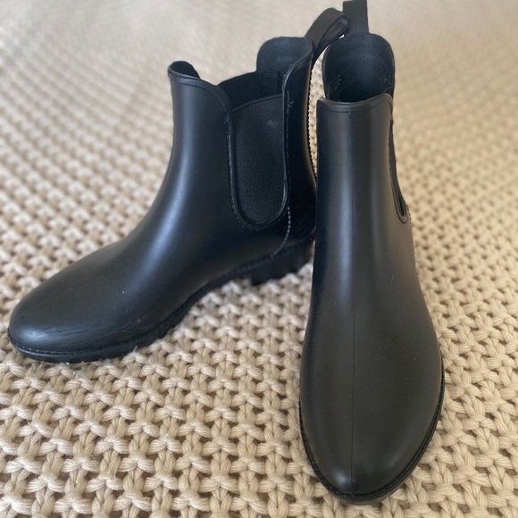 Joe Fresh Chelsea Rubber Boot - Picture 1 of 3